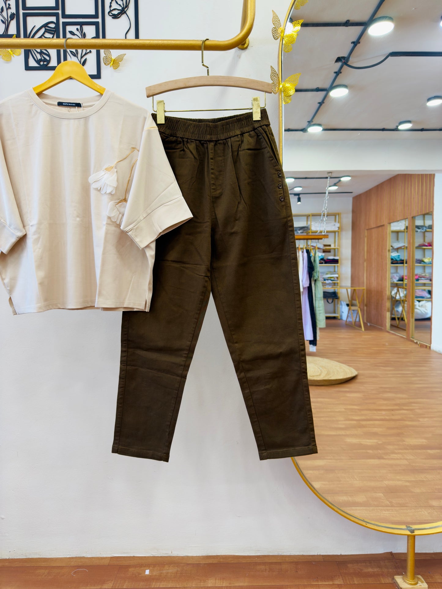 PREMIUM SOFT QUALITY IVORY TSHIRT WITH BROWN COTTON ELASTIC PANT PAIR