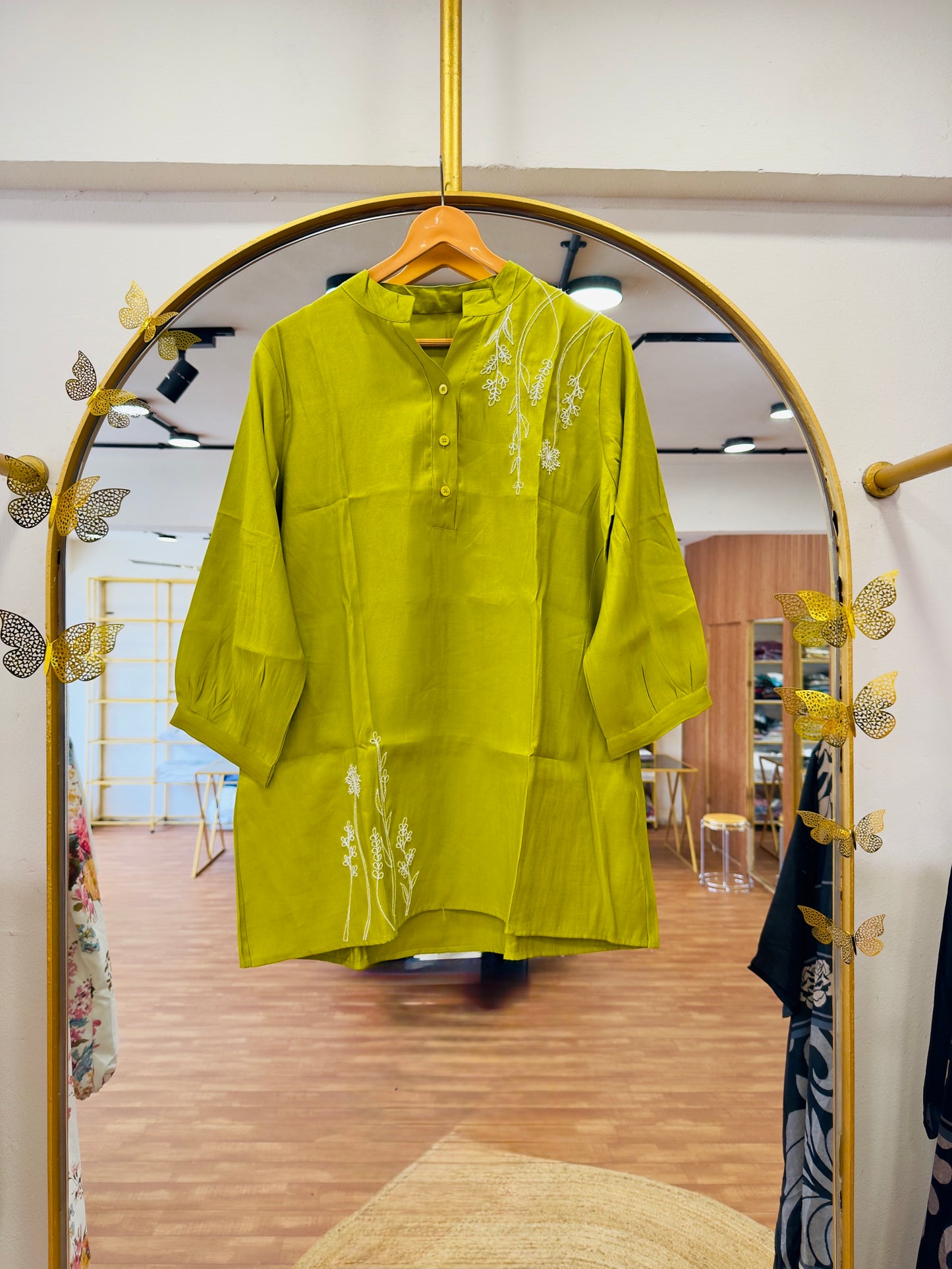 EMBROIDERY STRAIGHT TUNIC TOP