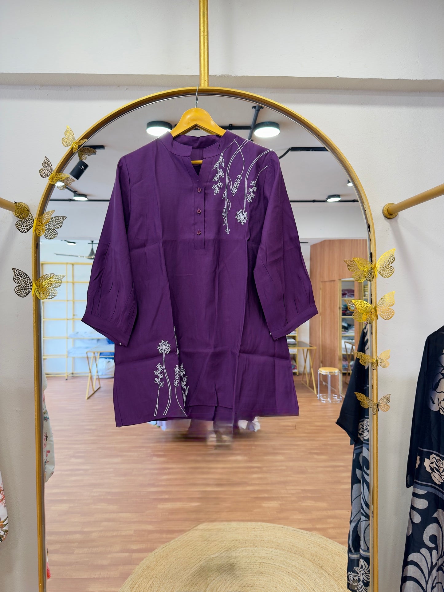 EMBROIDERY STRAIGHT TUNIC TOP