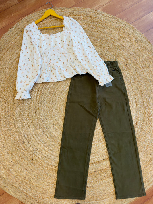 FLOWER PRINT CROP TOP WITH GREEN ATRAIGHT PANT