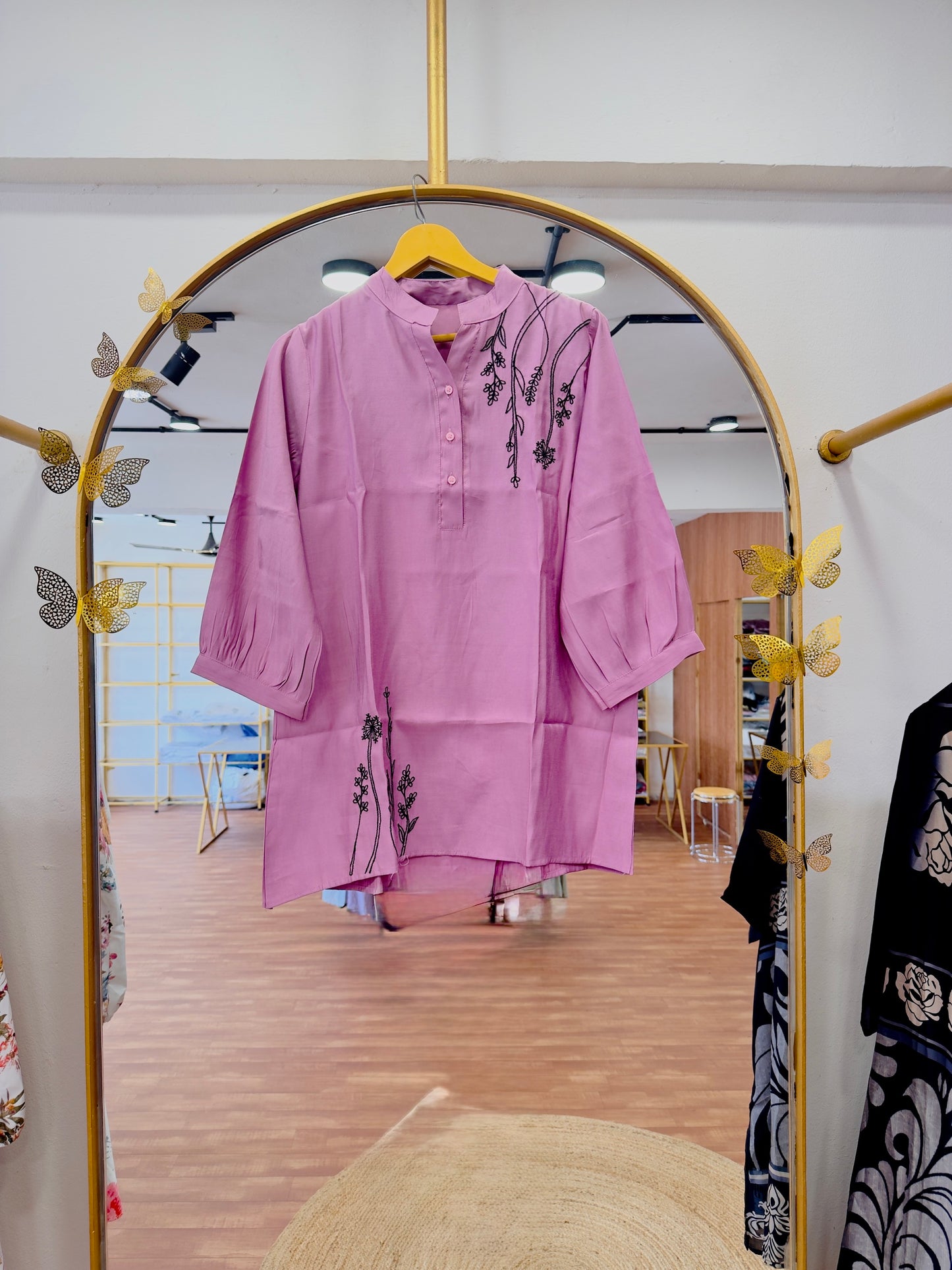 EMBROIDERY STRAIGHT TUNIC TOP