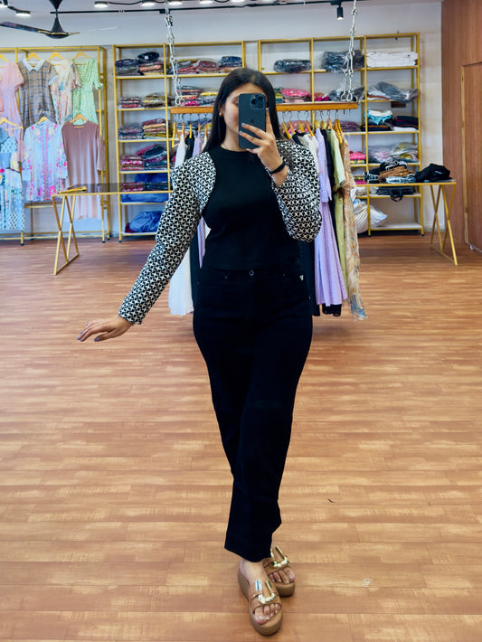 CHEX DESIGN FULL SLEEVE TOP WITH BLACK MOM FIR PANT PAIR